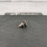 【未使用品】CH Plus Stud Earring